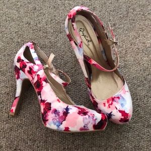 Qupid watercolor floral heels 8.5